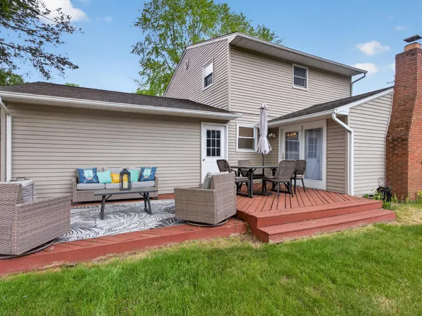 3324 Blue Ln, Jackson, MI 49203
