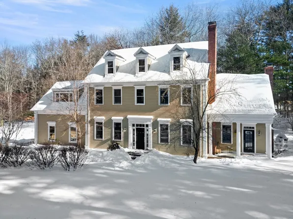 126 Georgetown Rd, West Newbury, MA 01985