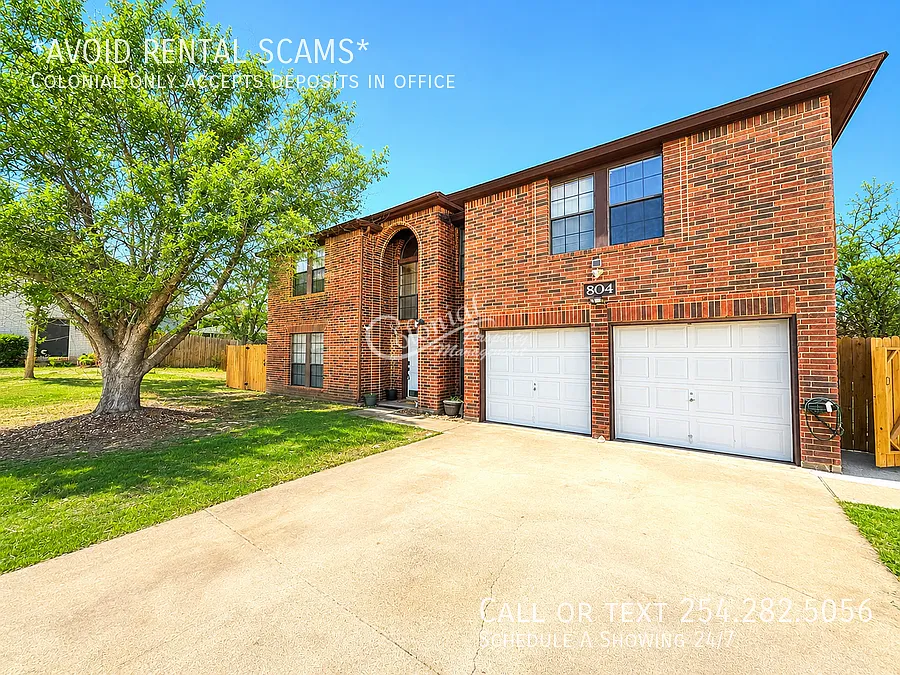 4 bed, 2.5 bath, 3104 sqft, $1,725 — Photo 2