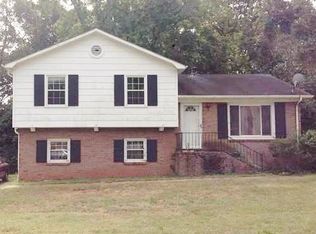 316 Fairgreen Dr, Charlotte, NC 28217