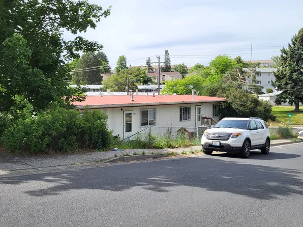 1335 NE Hillside Dr, Pullman, WA 99163