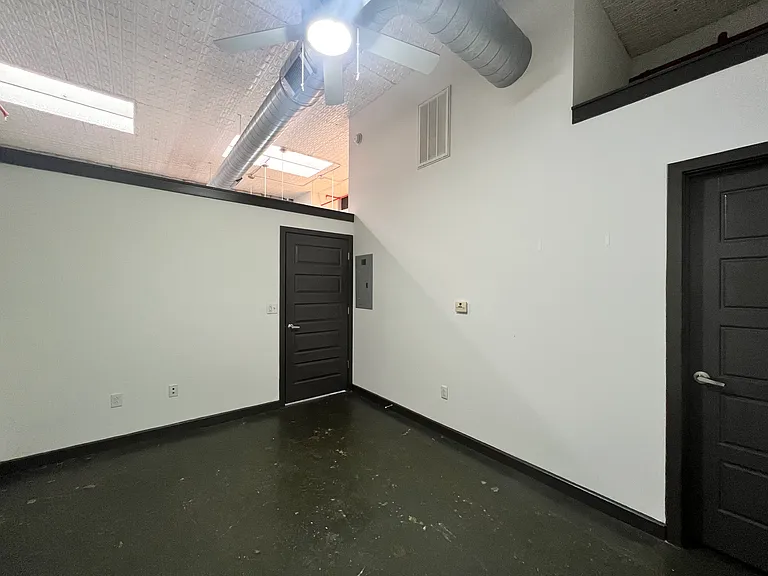 7th Street Lofts — Photo 17