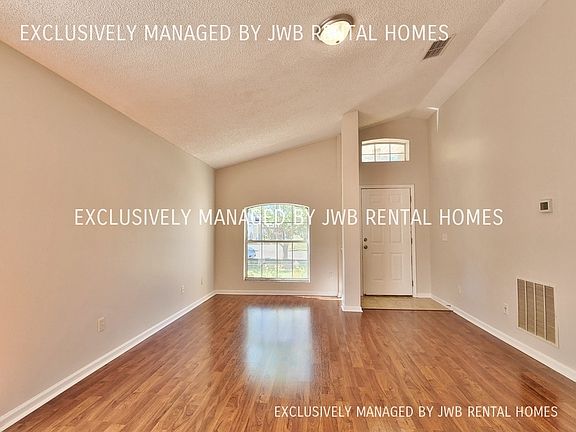 5th image of 1239 E Union St