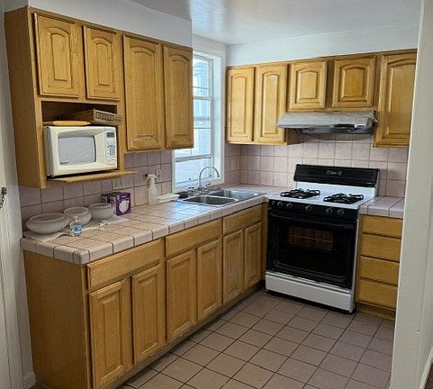 3rd image of 2927 20th St #2