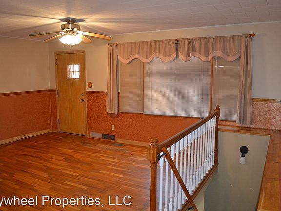2nd image of 936 Lincoln Ave