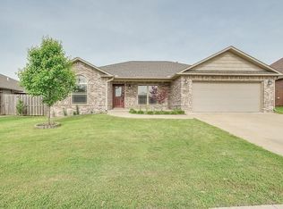1908 Audabon Park Ct, Siloam Springs, AR 72761