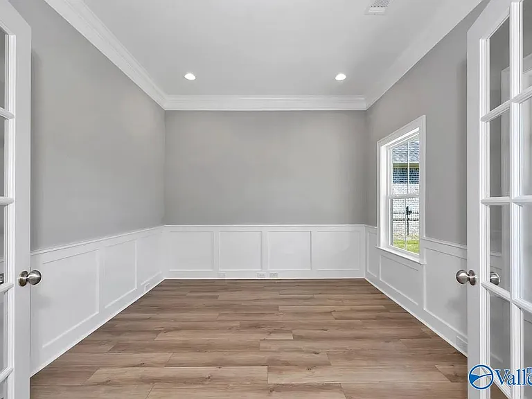 16535 Hamilton Pl — Photo 3