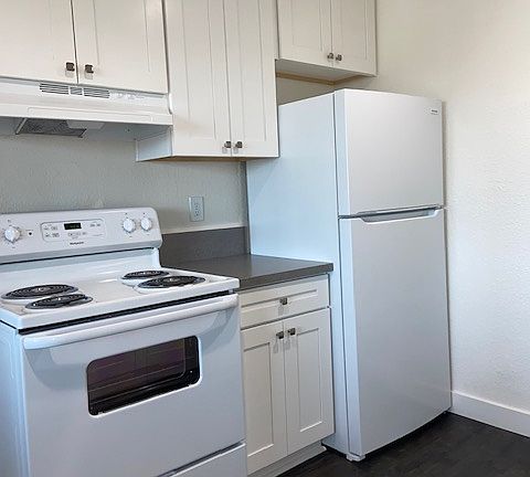 2nd image of 345 E Park Ave #1