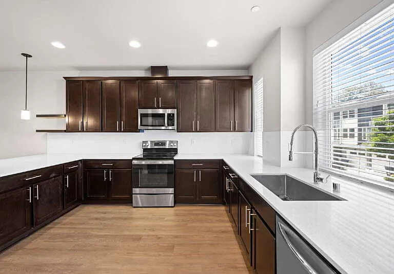 13717 Admiralty Way #G4 — Photo 13