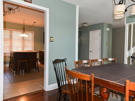 2nd image of 5412 Pinehurst Dr