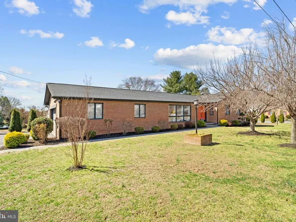 1317 Caroline St, Winchester, VA 22601