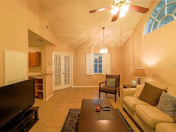 4th image of 963 Helmsley Ct APT 207