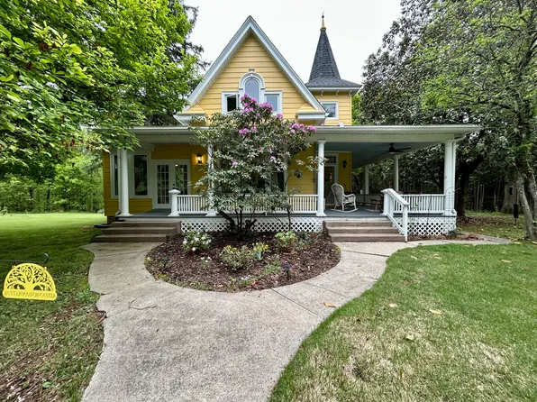 7695 Old Highway 51 N, Cobden, IL 62920