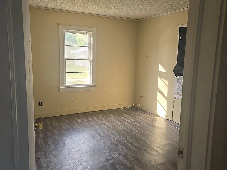 405 Anderson St — Photo 7