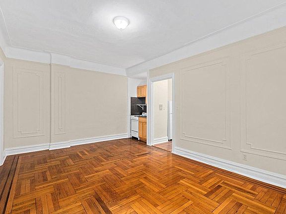 4th image of 8725 118th St #1