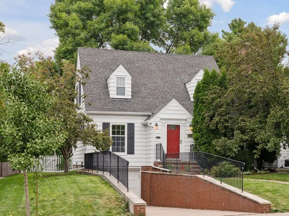 1919 Highland Pkwy, Saint Paul, MN 55116