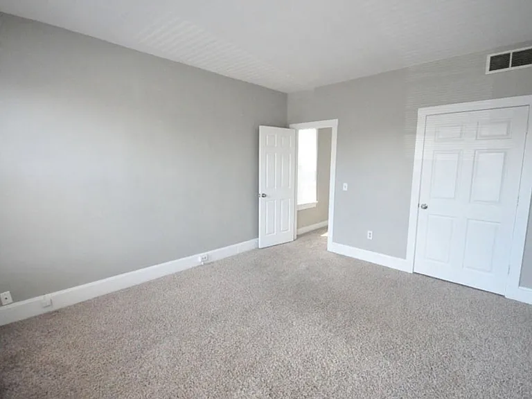 495 S Lazelle St — Photo 11