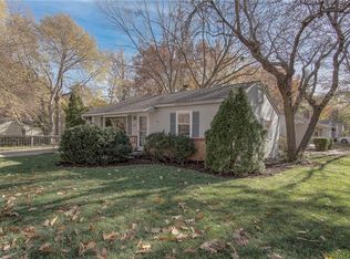 2515 W 73rd St, Prairie Village, KS 66208