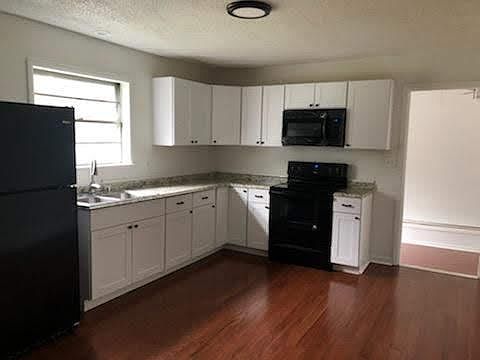 3rd image of 2507 Taylor St