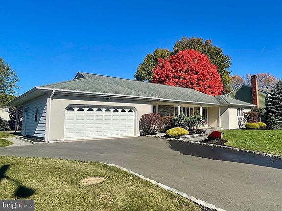 2nd image of 20 Azalea Way