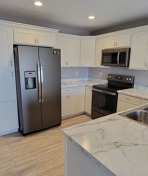 823 Grindstone Cir — Photo 1