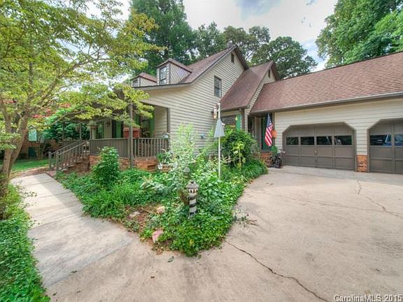 3rd image of 404 Belwood Dr