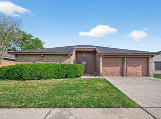 2311 Leading Edge Dr, Friendswood, TX 77546