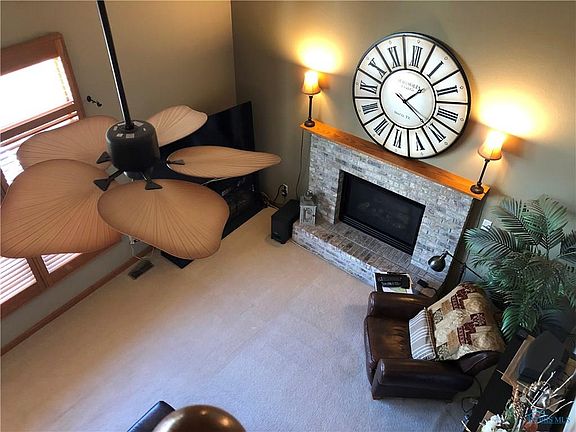 3rd image of 26632 Woodmont Dr
