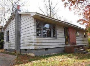 34 Hamilton Dr, Brevard, NC 28712