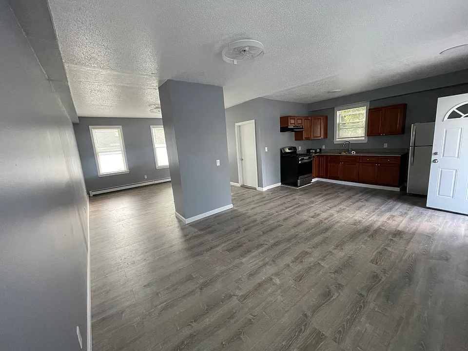 804 County St #2