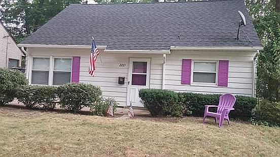 1st image of 2221 Hillside St
