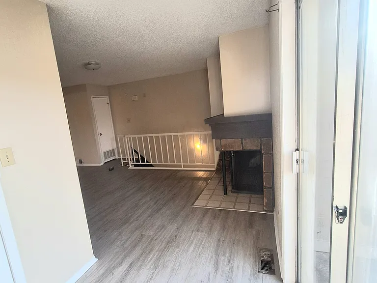 2217 E 66th Pl #910 — Photo 13