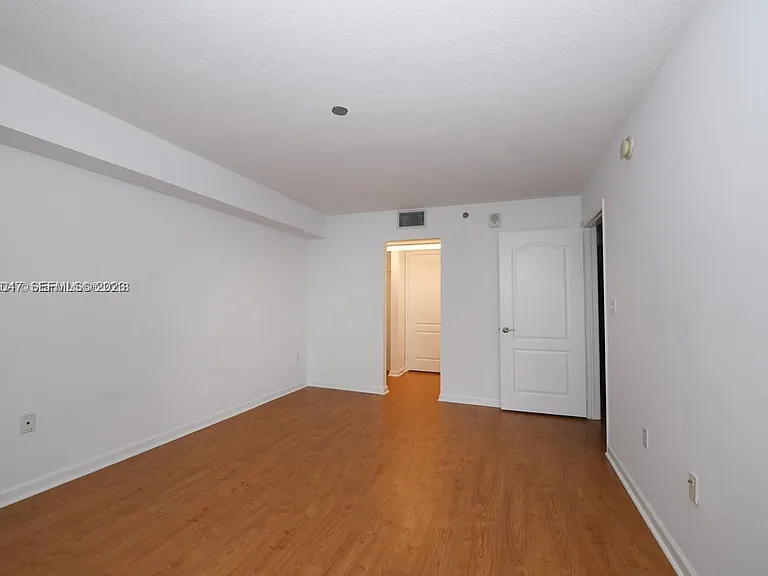 1200 Brickell Bay Dr #1822 — Photo 10