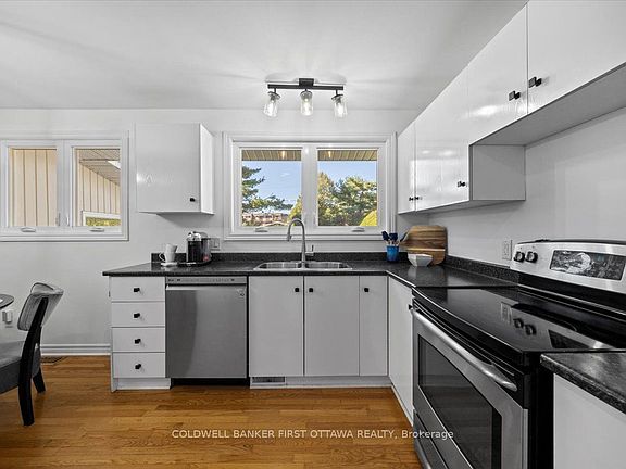 5th image of 13 Edgebrook Rd