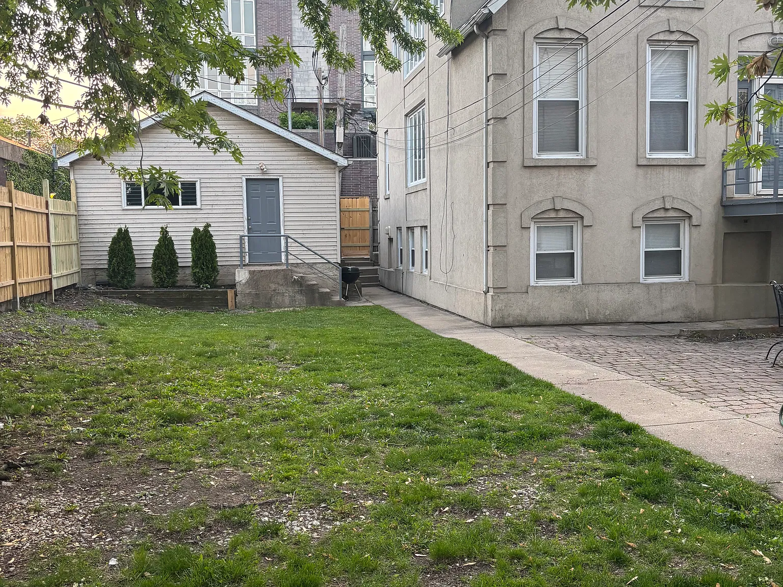 3 bed, 2.5 bath, 2000 sqft, $4,400 — Photo 2
