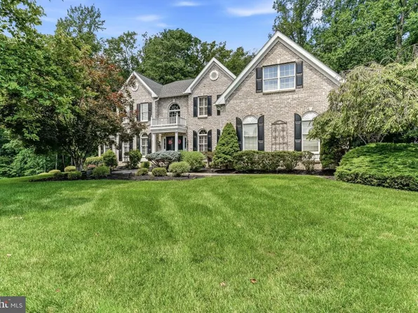 1 Beech Tree Dr, Glen Mills, PA 19342