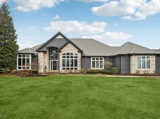 363 Glengarry Dr, Aurora, OH 44202