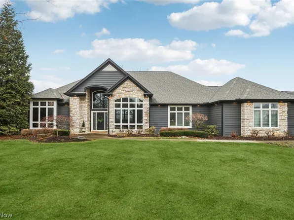 363 Glengarry Dr, Aurora, OH 44202