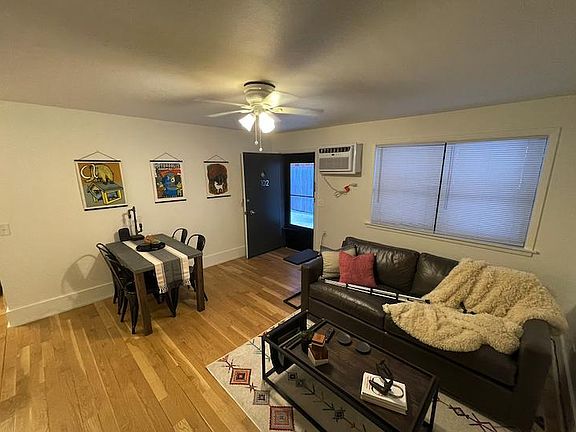 3rd image of 4616 N Wolcott Ave APT 107