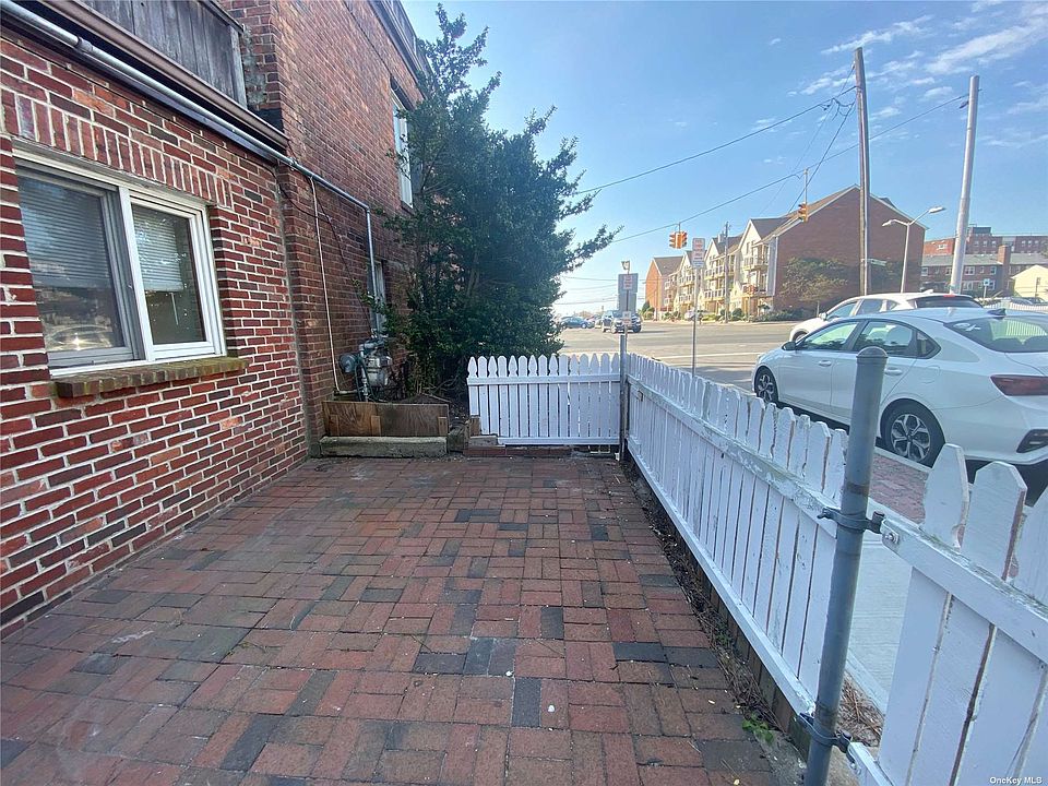 1st image of 801 E Broadway APT A