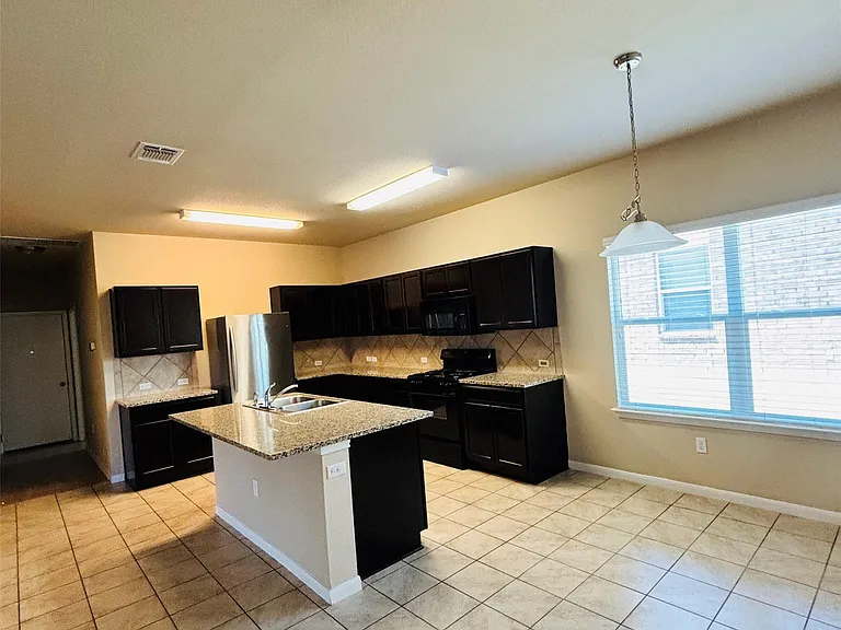 1602 Atlas Rd — Photo 6