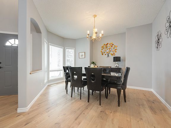 5th image of 121 Forrest Dr