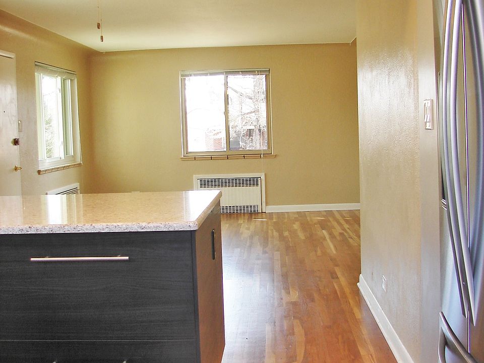 Kitchen to Livingroom