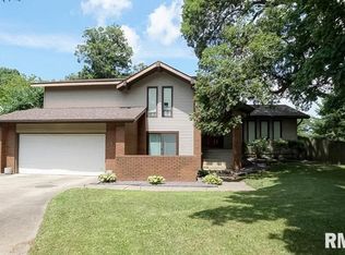 13 Oakwood Dr, Springfield, IL 62711