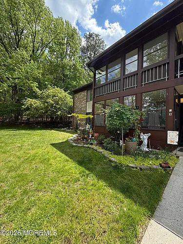 105 Amberly Dr #D Photo 1