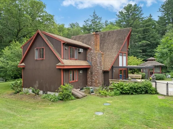 35 West St, Douglas, MA 01516