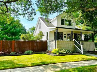 8504 Central St, Center Line, MI 48015