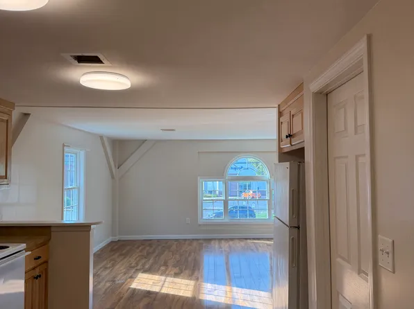 15 S Main St #C, East Granby, CT 06026
