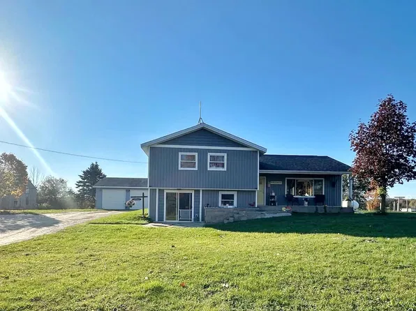 2253 S Baldwin Ave, Fremont, MI 49412