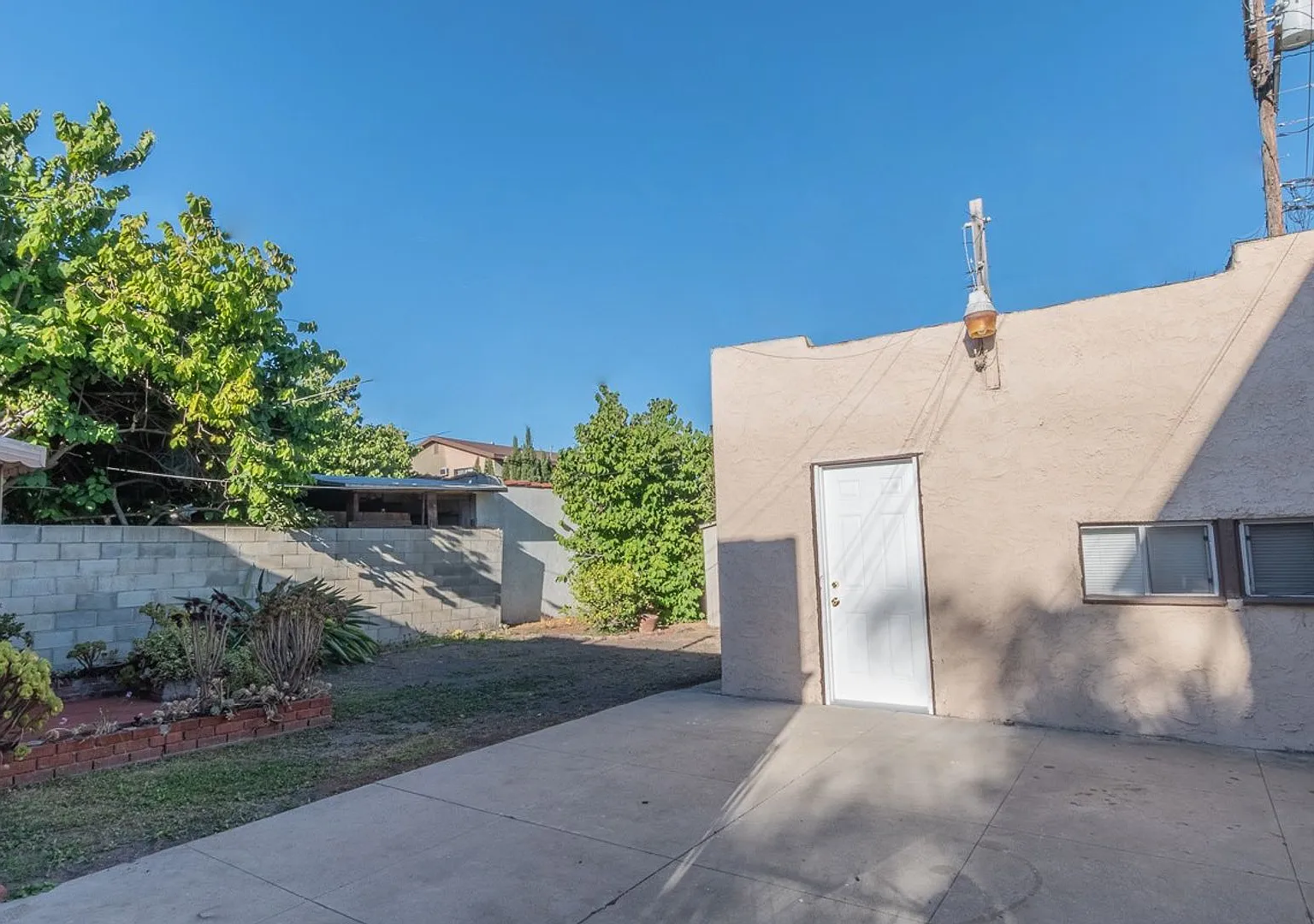 Beautiful 2 Bed +office, den garage, 1 Bath — Photo 2
